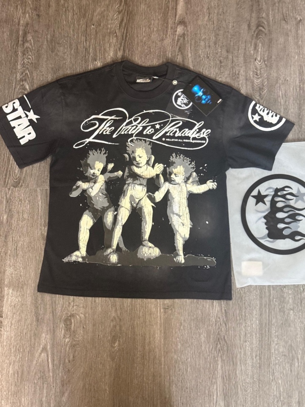 The highest-quality replica of this beautiful Hellstar T-shirt.
